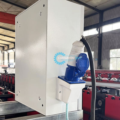 पूरी तरह से स्वचालित और उच्च दक्षता वाली 400 मिमी रिज कैप रोल बनाने की मशीन के साथ अमेरिका लोकप्रिय है