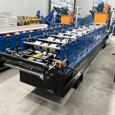 उच्च ग्रेड 45# स्टील और 15 फॉर्मिंग स्टेप्स के साथ हाइड्रोलिक प्रेसिंग रिज कैप रोल बनाने की मशीन