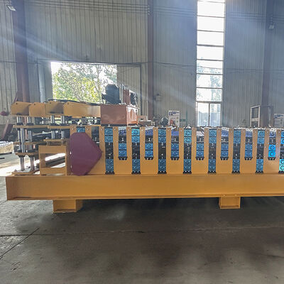 PPGI और GI स्टील तीन परत छत शीट रोल बनाने की मशीन उत्पादन लाइन