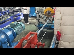 फ्लाइंग कटिंग हाइड्रोलिक पंचिंग होल हाई स्पीड अनस्ट्रक्चर सी चैनल रोल फोर्मिंग मशीन